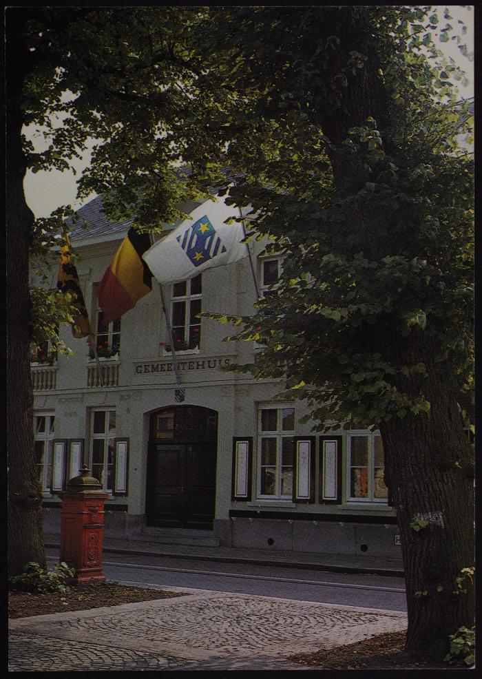 Olen, Gemeentehuis