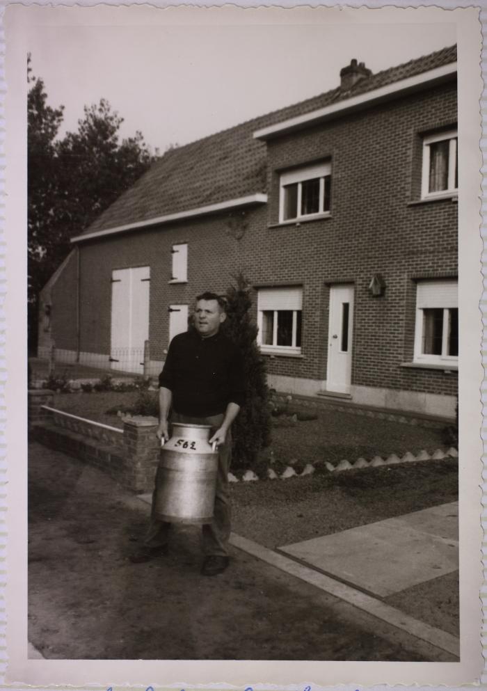 Nijlen, melkophaler Stan Hens, 1967-1968