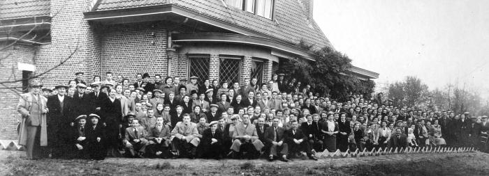 Nijlen, personeel diamantfabriek van Frans Vercammen, ca. 1950