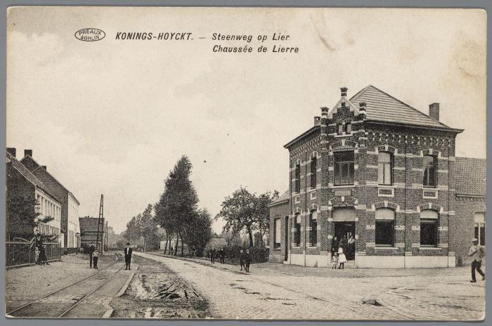 Koningshooikt, Dorpsstraat