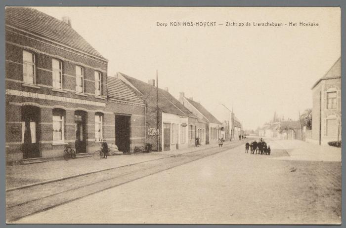 Koningshooikt, Dorpsstraat