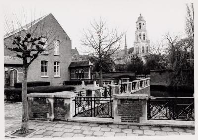 Lier, Zicht op de Sint-Gummaruskerk vanaf de Vismarkt