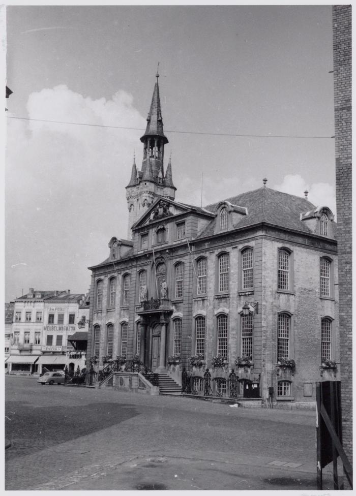 Lier, stadhuis en belfort