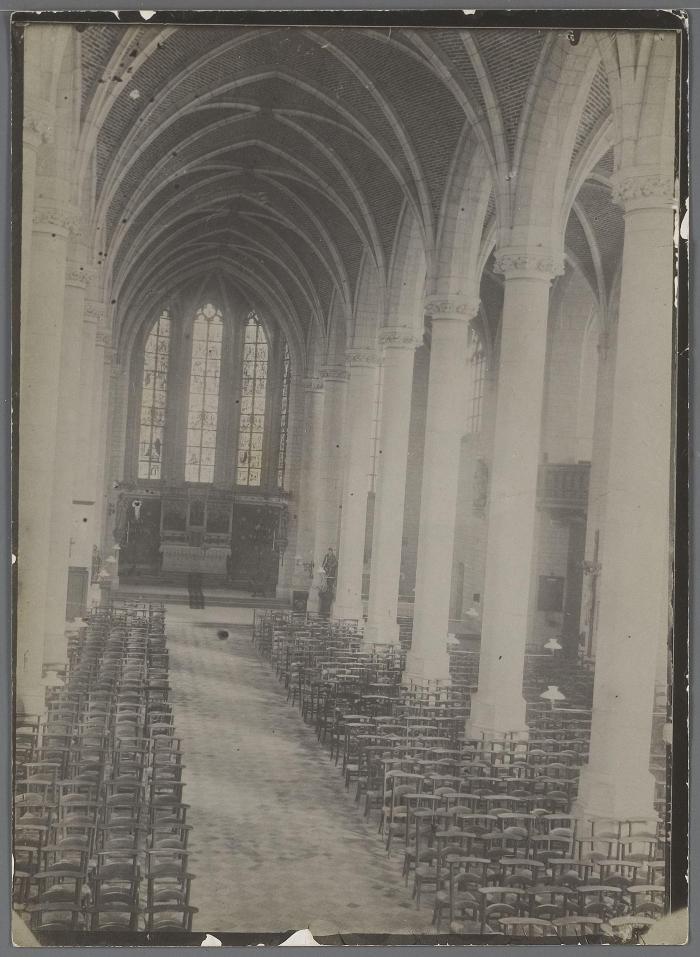Lier, Heilige Familiekerk interieur