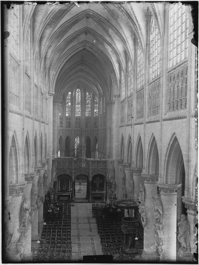 Lier, Sint-Gummaruskerk interieur
