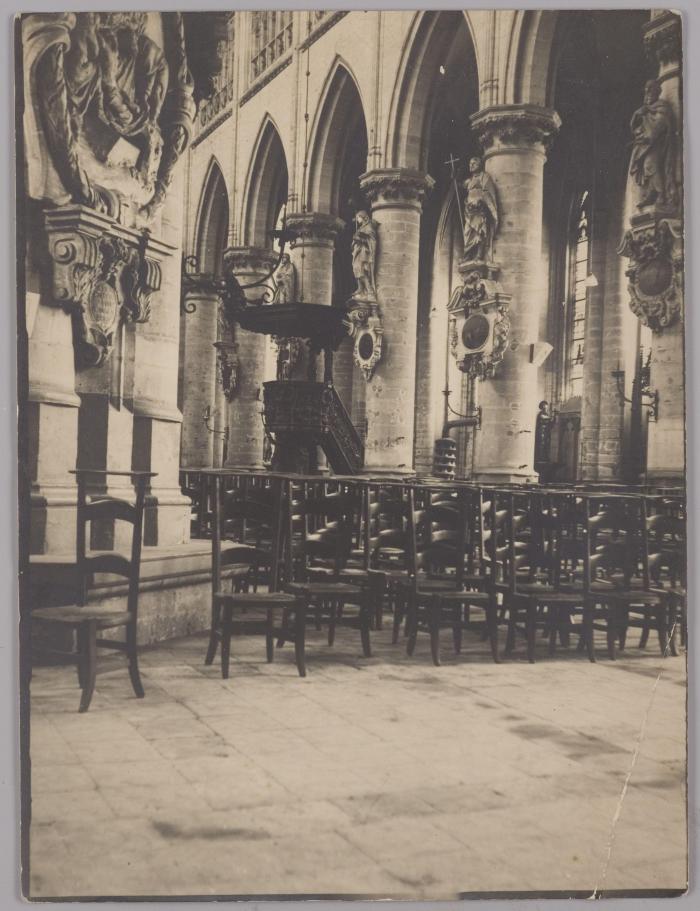 Lier, Sint-Gummaruskerk interieur