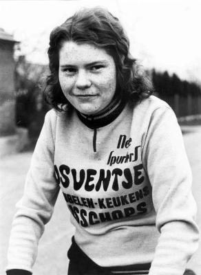 Lille, Frieda Van Aken, eerste wielrenster van Lille.