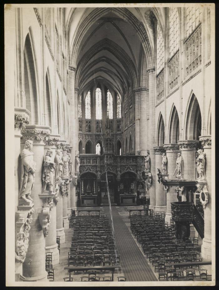 Lier, Sint-Gummaruskerk interieur