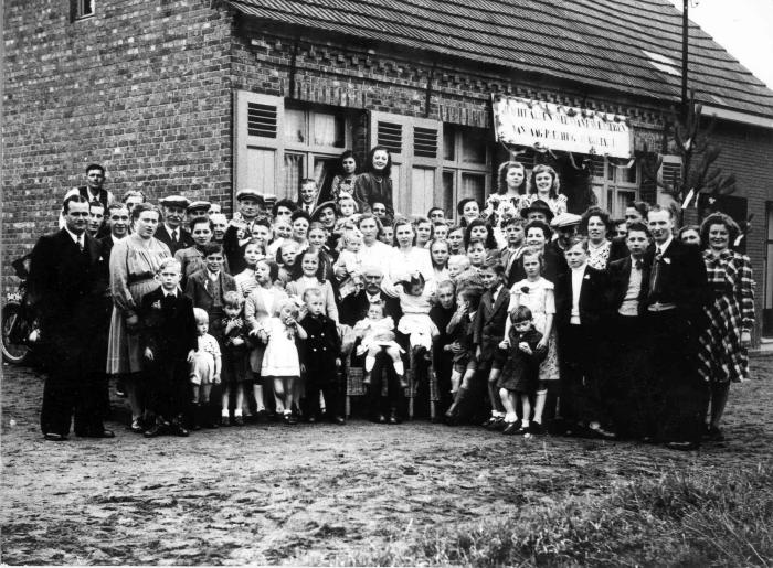 Lille, Gouden jubileum voor Felix Cuylaerts en Theresia Geentjens in 1948.