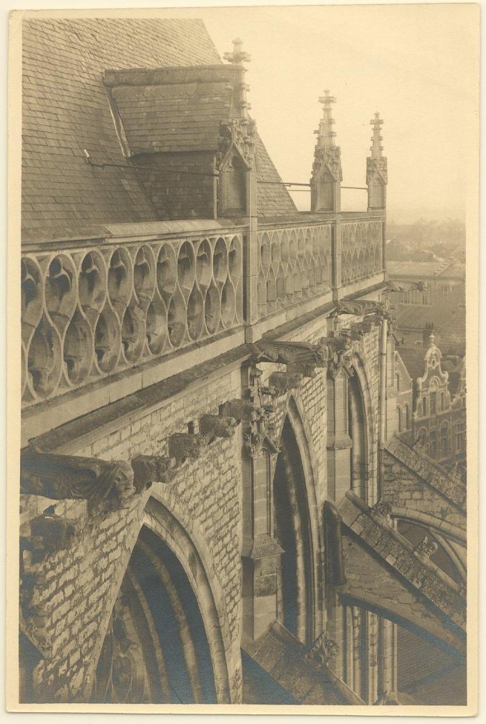 Lier, Sint-Gummaruskerk exterieur