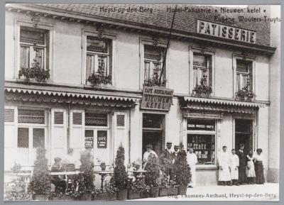 Heist-op-den-Berg, Hotel-patisserie en café-restaurant de "Nieuwen Ketel"