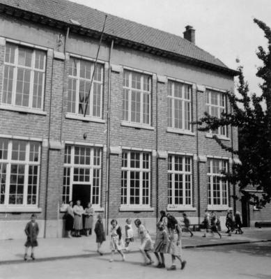 Lier, Gemeentelijke Meisjesschool Hagenbroek