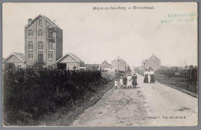 Heist-op-den-Berg,  brouwerij "De Kroon" in de Molenstraat 