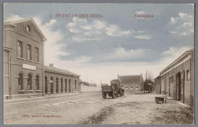 Heist-op-den-Berg, het stationsplein 