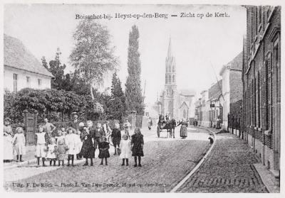 Heist-op-den-Berg, Kerk en Dorpsstraat in Booischot