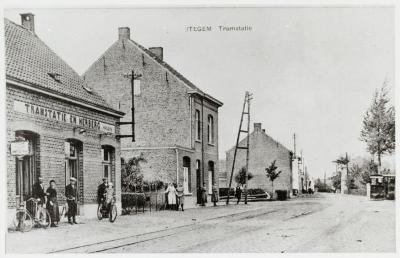 Heist-op-den-Berg, tramhalte in de Hallaarstraat te Itegem 