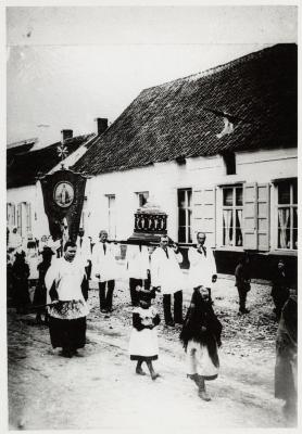 Heist-op-den-Berg, de jaarlijkse Sint-Guibertusprocessie in Itegem 