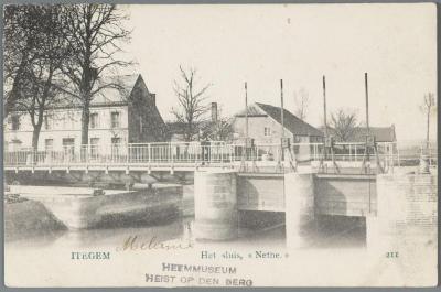 (de zgn. "poort der Kempen"), met links de brouwerij;Heist-op-den-Berg, de "Fonteynbrug" over de Nete te Itegem 