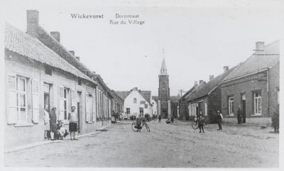 Heist-op-den-Berg, Dorpsstraat in Wiekevorst
