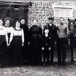 Heist-op-den-Berg, foto van een onbekende familie