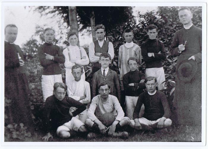 Heist-op-den-Berg, groepsfoto voetbalploeg