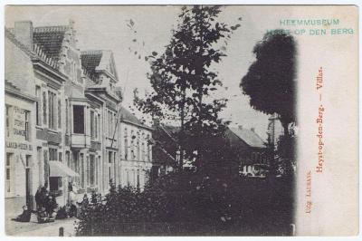 Heist-op-den-Berg, villa's kerkplein