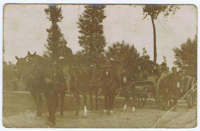 Heist-op-den-Berg, soldaten met paard en kar