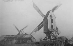 Herenthout, twee molens aan de Molenstraat, circa 1930