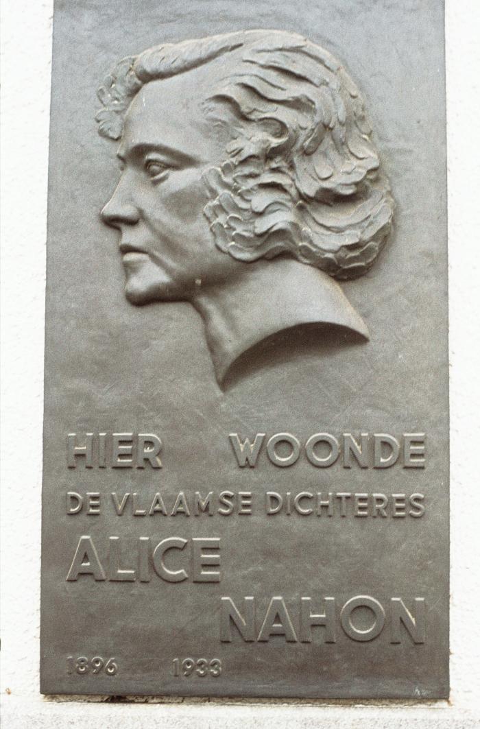 Putte, gedenkplaat Alice Nahon