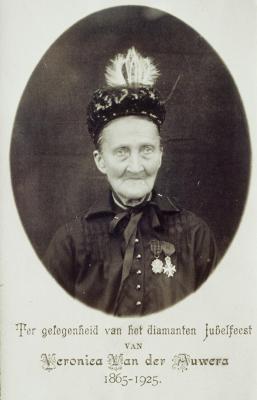 Veronica Van der Auwera, vroedvrouw (1843-1932)