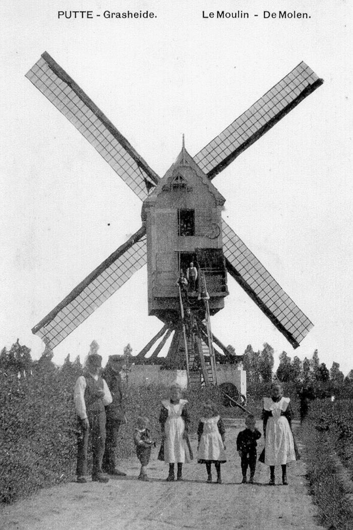De Grasheidemolen.