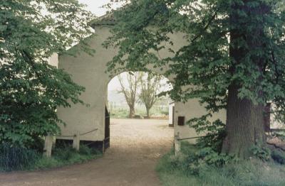 Latoenehoeve - inrijpoort.