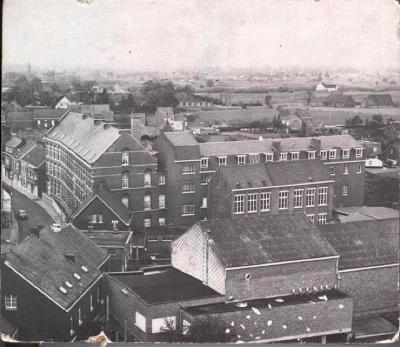Het oude rusthuis H. Hart te Putte.