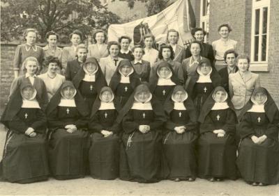 Groepsfoto leerkrachten St-Calasanz, Nijlen, 1950