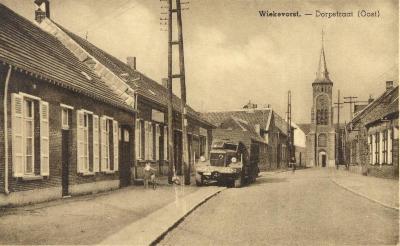 Heist-op-den-Berg, Dorpsstraat in Wiekevorst 