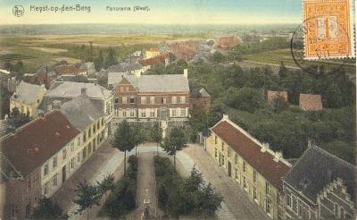 Heist-op-den-Berg, panorama op het westelijk gedeelte van het Kerkplein
