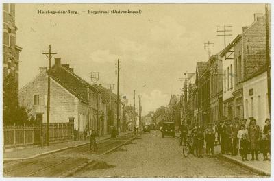 Heist-op-den-Berg, midden van de Bergstraat vlak voor de Tweede Wereldoorlog