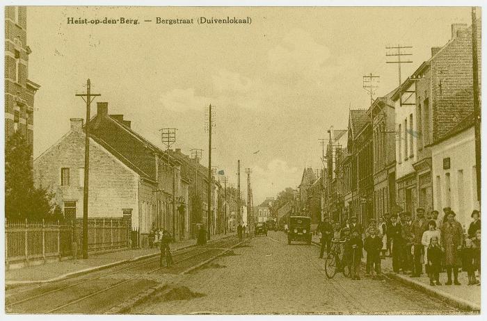 Heist-op-den-Berg, midden van de Bergstraat vlak voor de Tweede Wereldoorlog
