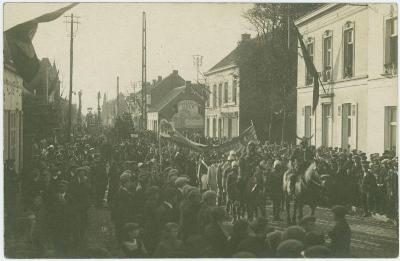 Heist-op-den-Berg, inhuldiging burgemeester in de Bergstraat