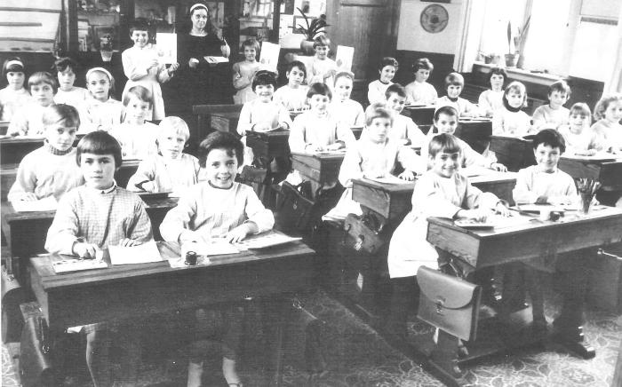 Herenthout, meisjesschool, 4de leerjaar, 1963-1964