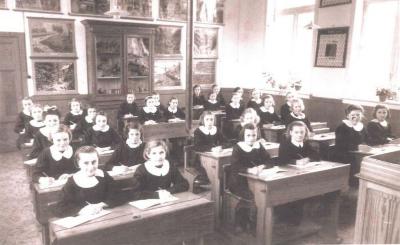 Herenthout, meisjesschool, 8ste leerjaar, 1941-1942
