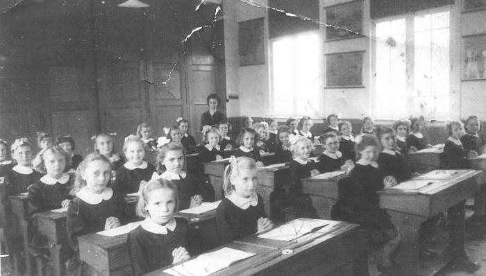 Herenthout, meisjesschool, 5de leerjaar, 1944-1945