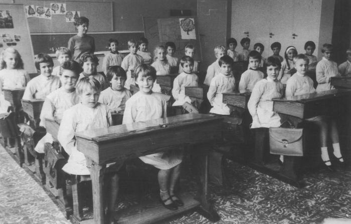 Herenthout, meisjesschool, 4de leerjaar, 1963-1964
