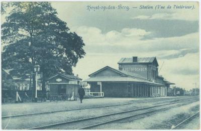 Heist-op-den-Berg, station
