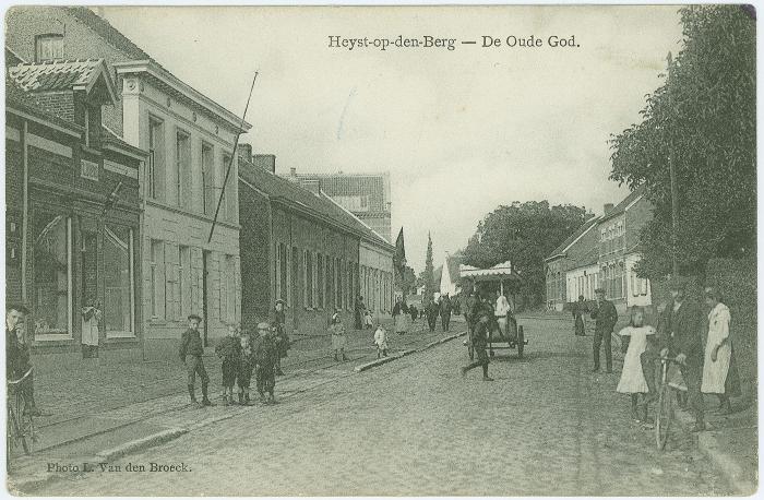 Heist-op-den-Berg, Oude God en de Oude Godstraat 