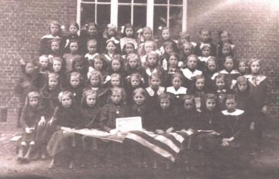Herenthout, meisjesschool, 2de leerjaar, 1916