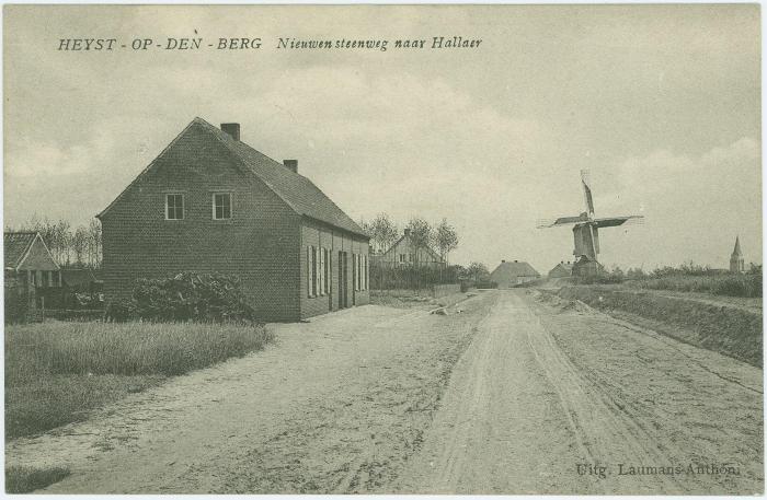 Heist-op-den-Berg, Steenweg op Hallaar