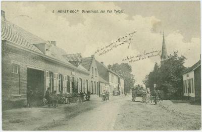 Heist-op-den-Berg, Dorpstraat in Heist-Goor