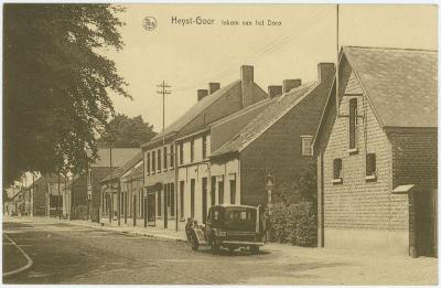 Heist-op-den-Berg, begin van de hoofdstraat van Heist-Goor