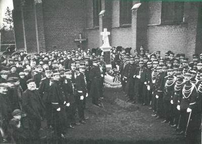 Herenthout, begrafenis Jozef Van de Wouwer, 1913